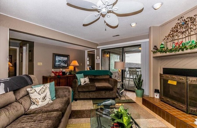 Knolls 1422 in Outstanding panoramic view of the lake's main channel!