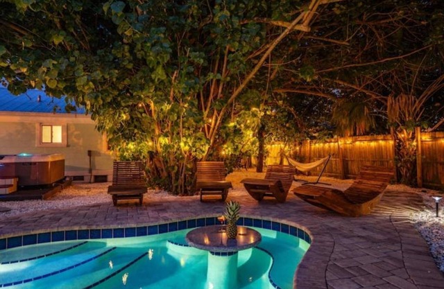 Kokomo Night Time Magic, Private Heated Pool, spa, 2 kings, 5 Bdrm, Game Room