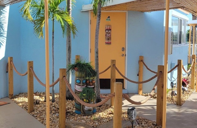 Kon Tiki Inn