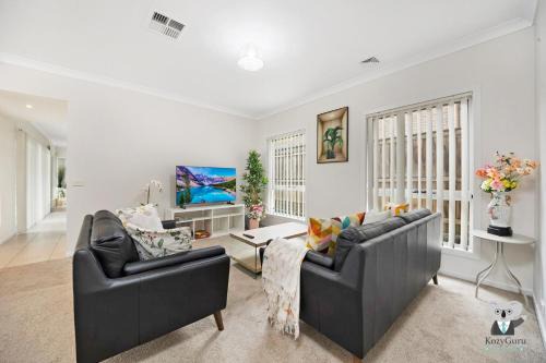 KozyGuru | Kellyville Ridge | 4 Bedroom House