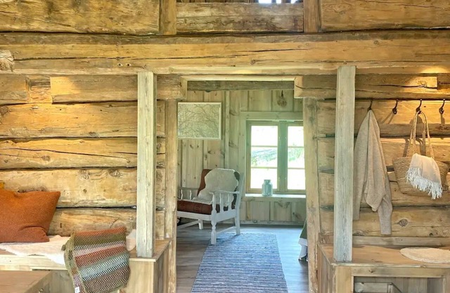 Kufjøset - Renovert barn from 1830