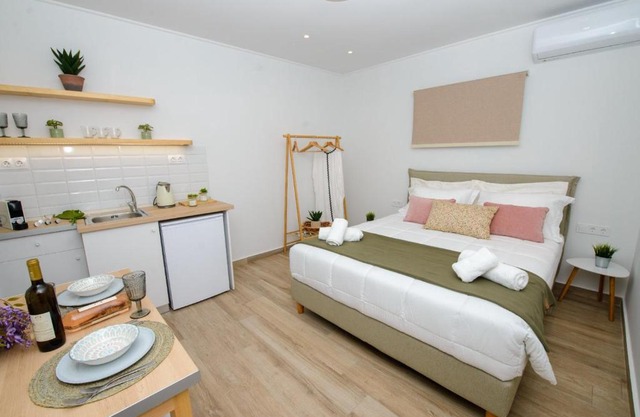 Kumquat studio Gouvia