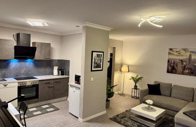Kurstadt Apt Moderne 2ZKB Balkon-PKW- Stellplatz Check-in 7-24 h