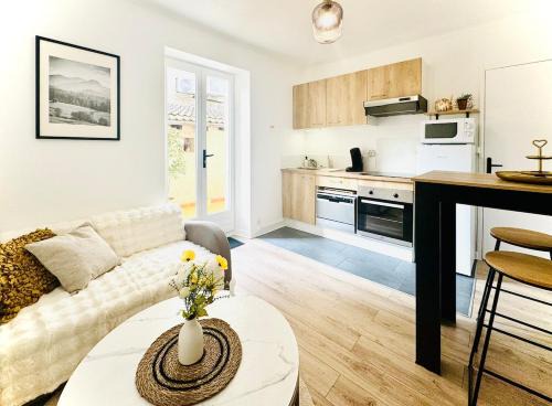 L'Écrin d'Or - Élégant & Confortable- Idéalement Situé en Centre-Ville - Terrasse - Gare à 5 min