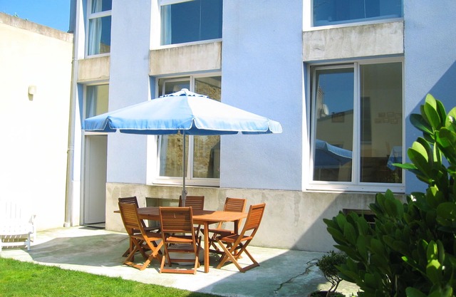 L'Etoile De Mer: garden, private parking in town center, close to the beach