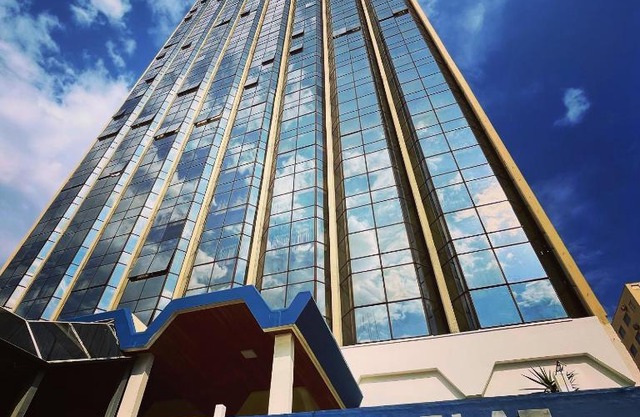 L'Hirondelle Flat Service