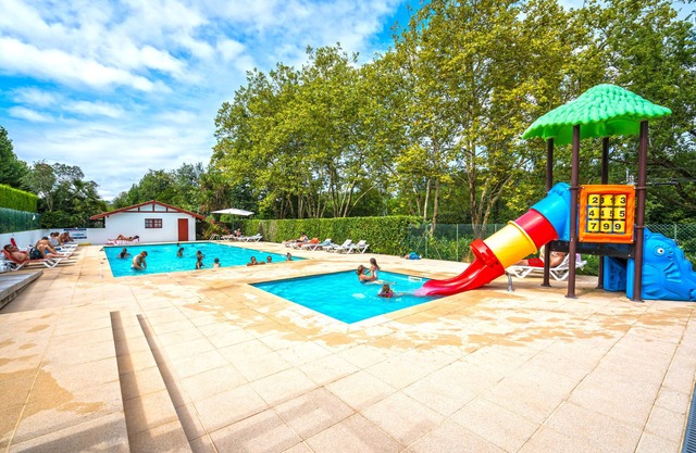 L'Océan à 3km | Piscine | Camping 4* Familial