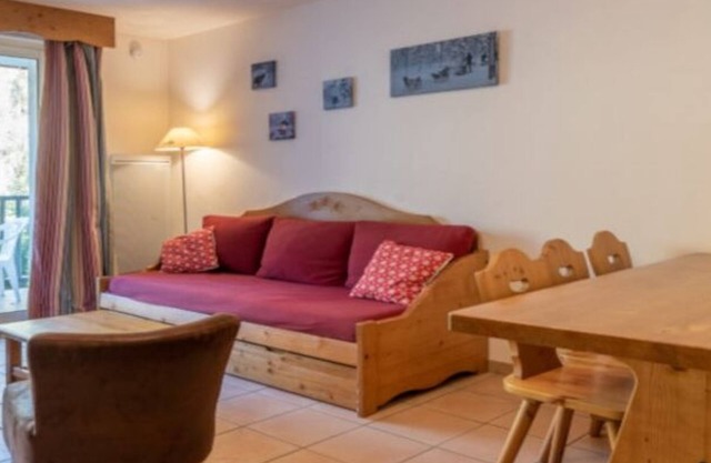 "L'OSTALOUX: a cozy mountain apartment in Saint Lary Soulan