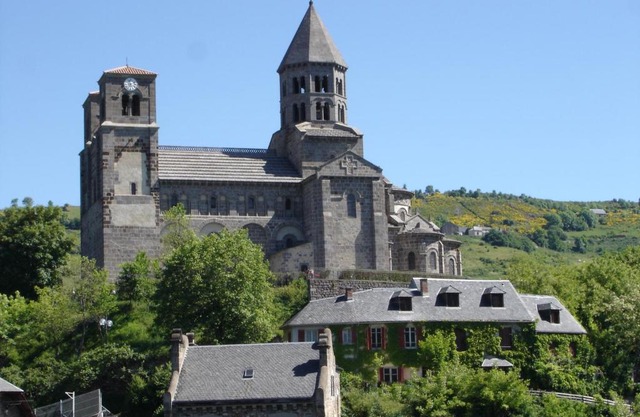 L OUSTALOU SUITE COQUELICOT SAINT NECTAIRE APPARTEMENT DE CHARME EN AUVERGNE