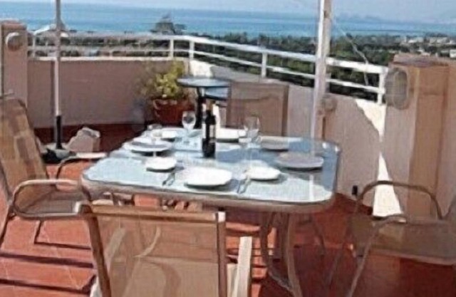 La Azohia, A beautiful Apartment, Fantastic Sea Views, 500mtr's from the Beach.