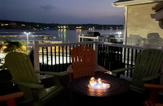 La Casa! One of 3 Luxury Villas with boat parking overlooking Honey Creek Marina