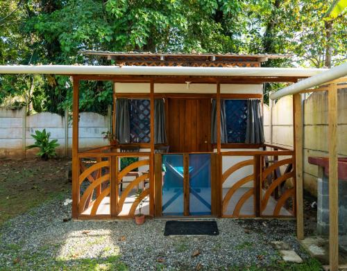 La Casita Cozy Beachfront Cottage with Shared Pool Access