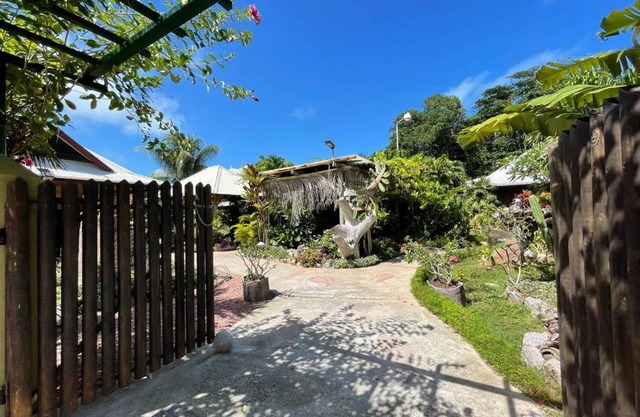 La Digue Holiday Villa