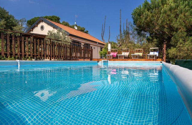 La dimora del verde con piscina