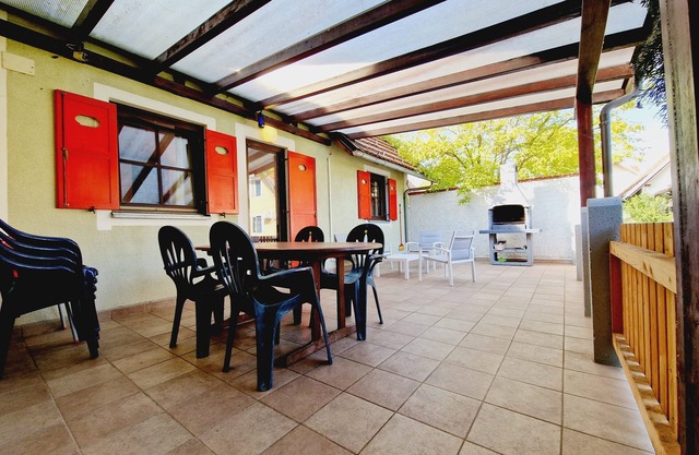 La hiška Čatež - with TICKETS Termal Riviera