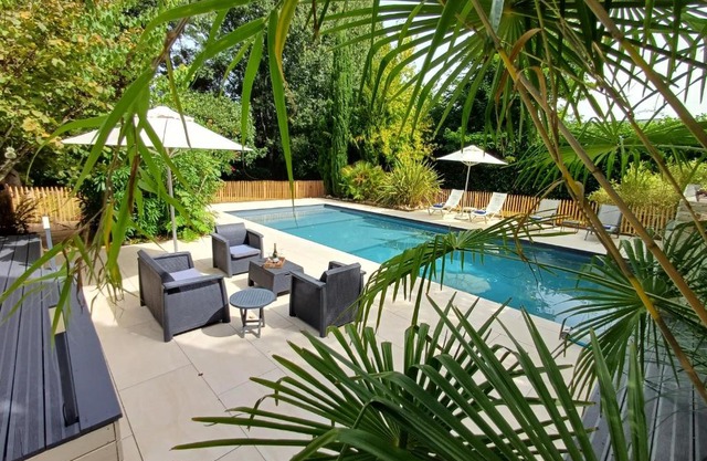 La Longère Bordeaux gite de charme avec piscine