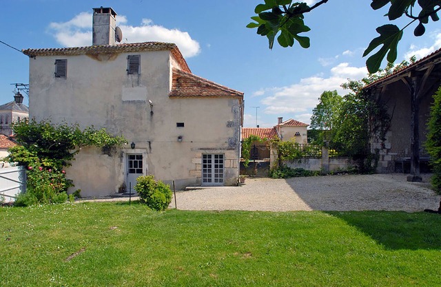 La Maison de Nanteuil, an authentic period country home, Dordogne Aquitaine