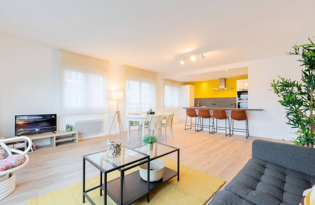 La Madeleine-two bedroom with parking place