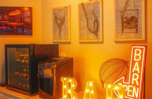 La Maison Enchantée de Conroe 5` from Lake