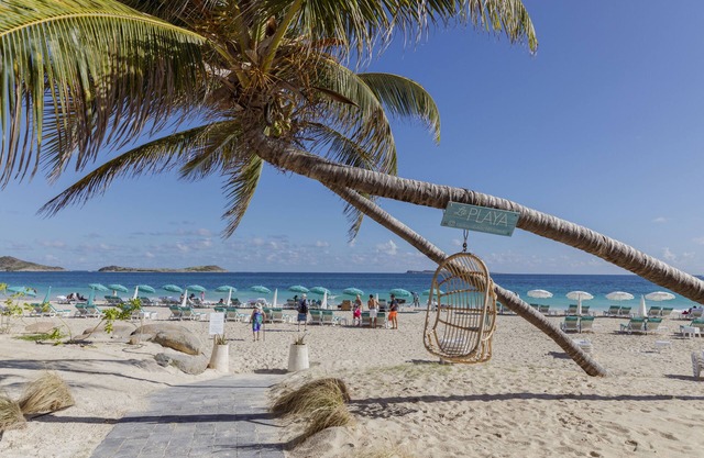 La Playa Orient Bay