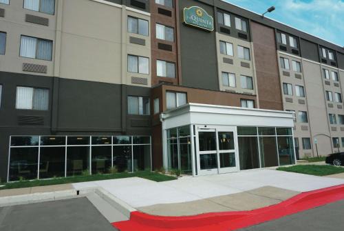 La Quinta by Wyndham Baltimore N/White Marsh