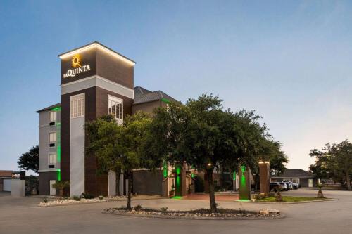 La Quinta by Wyndham San Antonio North Stone Oak