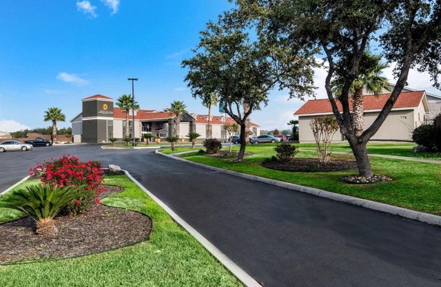 La Quinta Inn by Wyndham San Antonio Brooks City Base