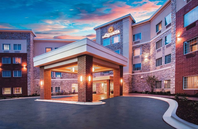La Quinta Inn & Suites by Wyndham St. Paul-Woodbury