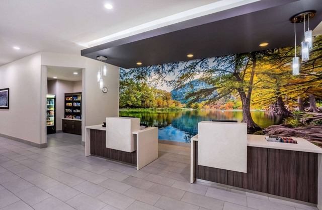 La Quinta Inn & Suites by Wyndham Houston Cypress