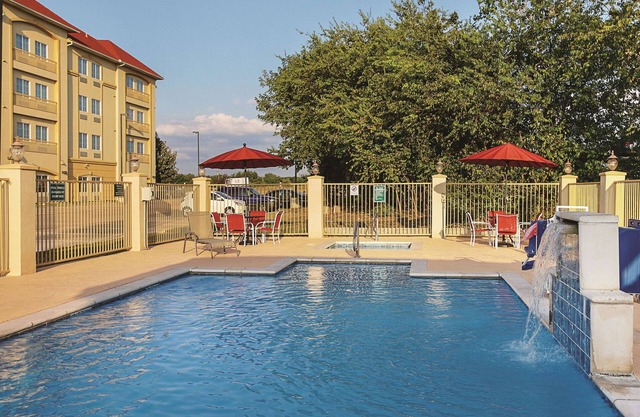 La Quinta Inn & Suites by Wyndham Dallas - Hutchins