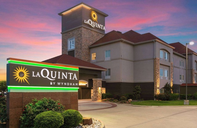 La Quinta Inn & Suites by Wyndham Belton - Temple South