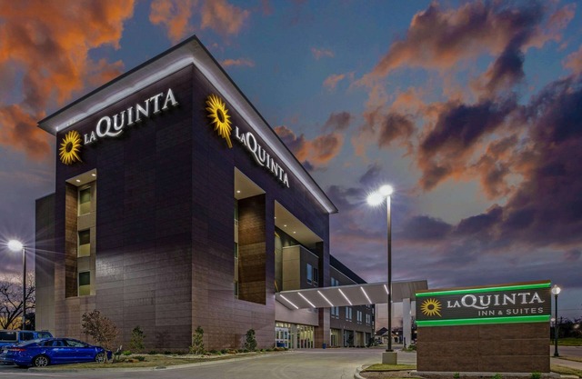 La Quinta Inn & Suites by Wyndham Waco Downtown - Baylor