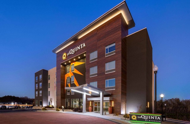 La Quinta Inn & Suites by Wyndham Locust Grove