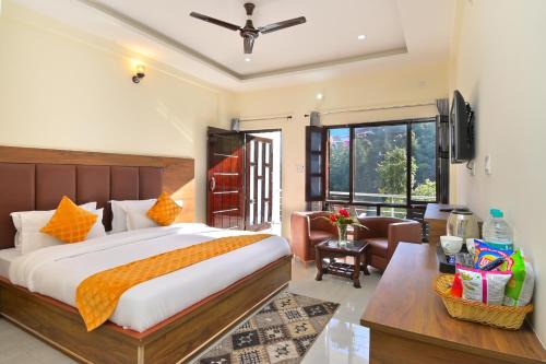 LA Riqueza Dhanolti View # Mountain View Rooms # Parking # Lift # Near to Eco Park