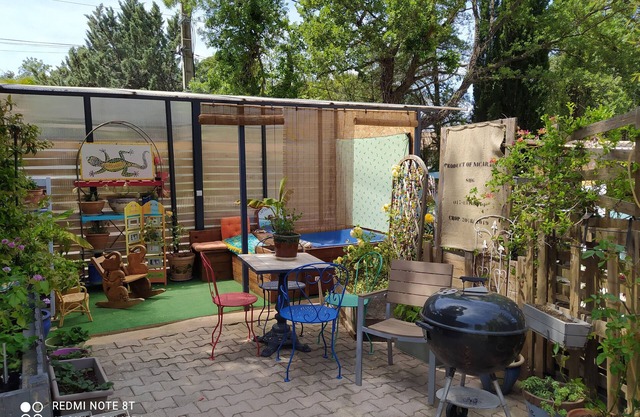 LA RUCHE, QUIET HOUSE, SHARED POOL, AQUABIKE, PERCHED PLAY HOUSE, SEA