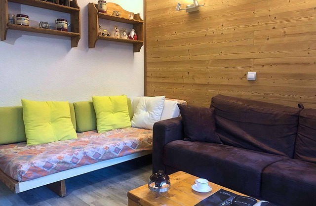 La Ruelle 13 - Cosy 2-room apartment, ski-in, ski-out, close to the village centre