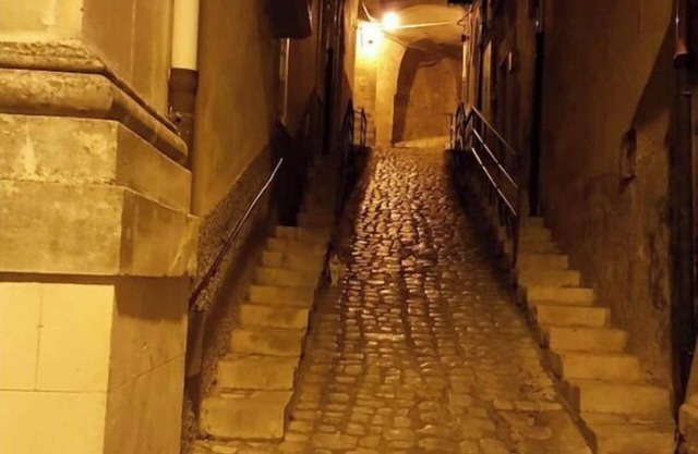 La Teresina in the historic center of Scicli. 5 minutes from the beach.