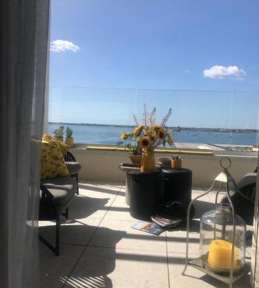 LA TERRAZZA SUL PORTO