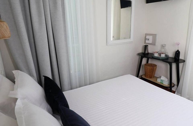 LA Villa Roseraie , Hotel Familial Ouvert Toute L Annee Animaux Acceptes