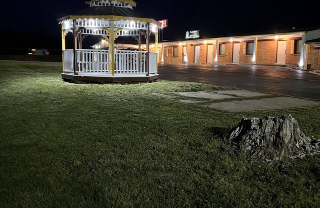 Laci's Country Inn