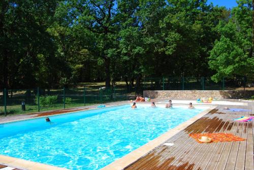 Lagrange Grand Bleu Vacances - Residence Les Ségalières
