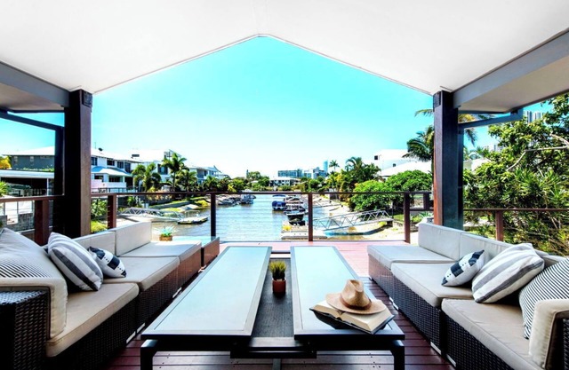 Laguna Bay, Broadbeach Waters