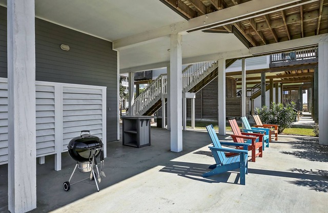Lagunita, With Easy Beach Access, Water Views!