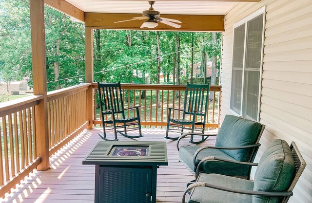Lake Barkley Getaway with Boat Parking & Scenic Deck Views