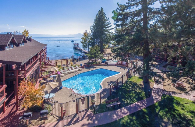 Lake/Beach Front Resort - Pool, Hot Tub, BBQ #04