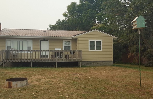 Lake Cabin for Rent on the Shores of Beautiful Devils Lake, ND.