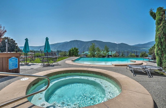 Lake Chelan Resort Condo: Pool & Hot Tub Access!