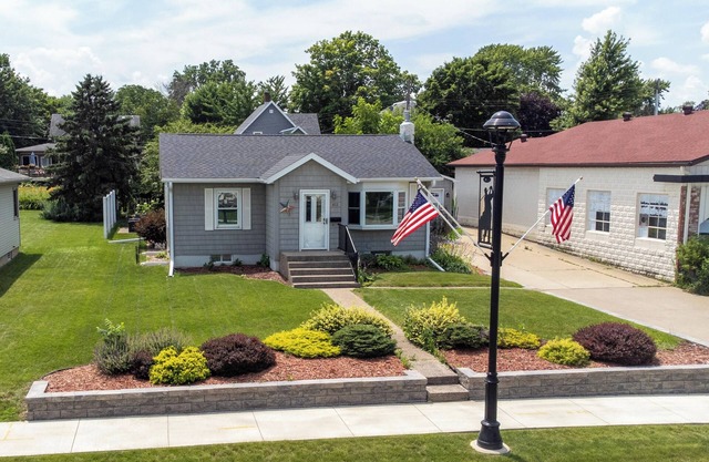 Lake City Lakeshore Home