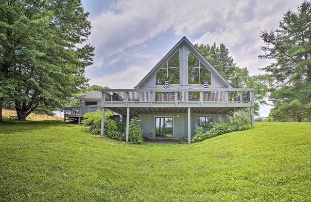 Lake Cumberland Home w/Deck + Water Access!