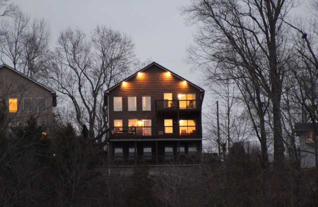 Lake Cumberland Lake Front Paradise! Overlooking Lee’s Ford! RECENTLY RENOVATED!